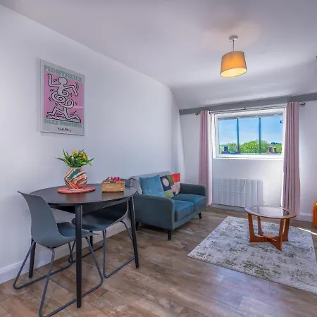 Modern Serviced Appartment: Short Walk To Centre Bristol Exterior photo