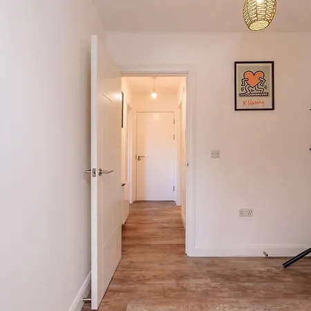 Modern Serviced Appartment: Short Walk To Centre Bristol Exterior photo
